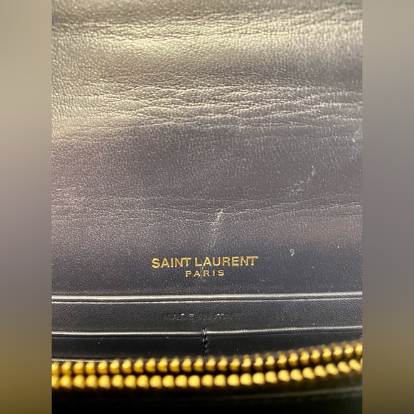 YSL MEDIUM VICKY WALLET IN A CHAIN MARINE BLUE (NOT BLACK) PATENT LEATHER - Picture 9 of 12
